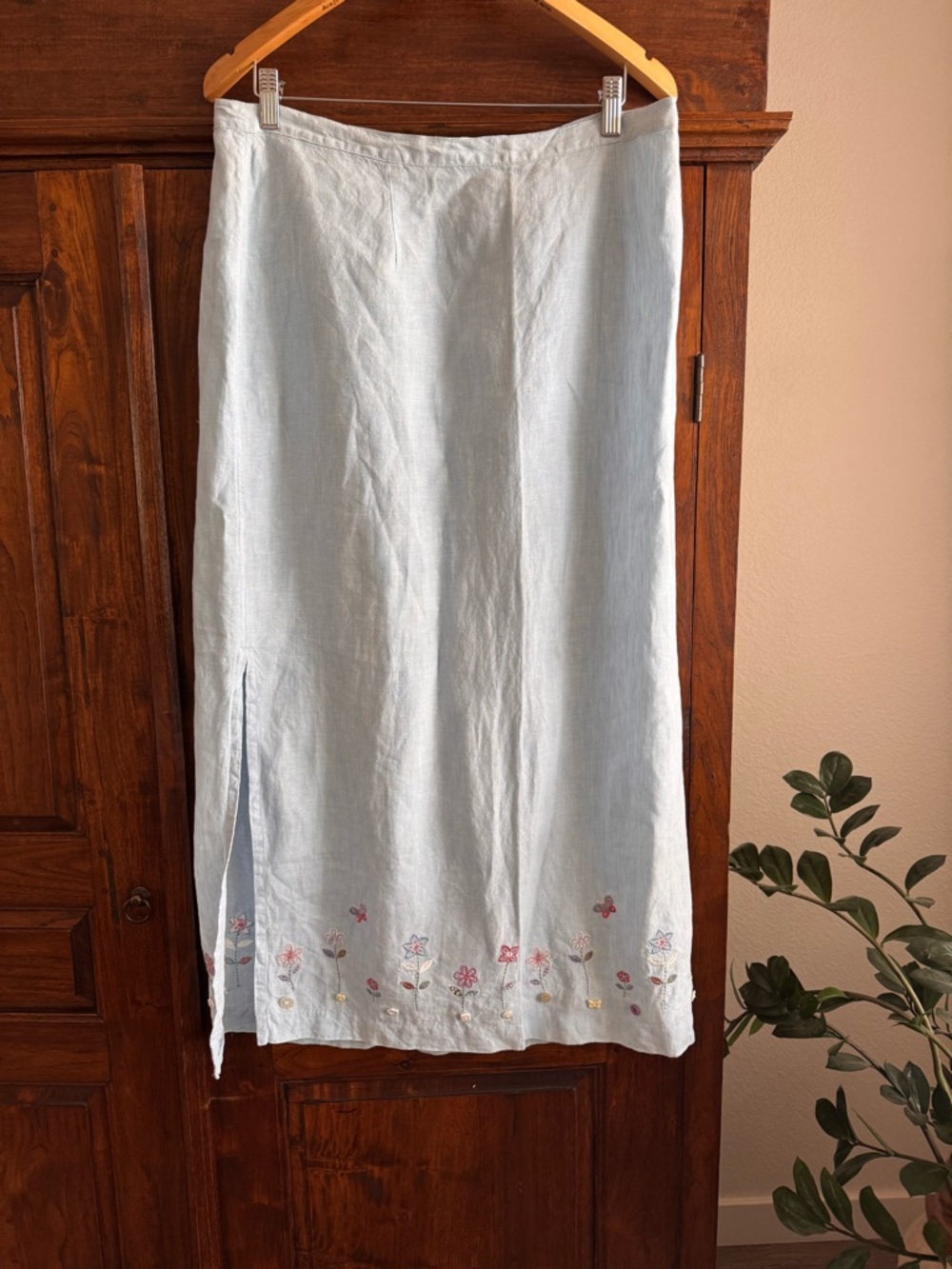 Christoper & Banks Linen Midi Skirt Embroidered Floral Hem Side Slit Light Blue